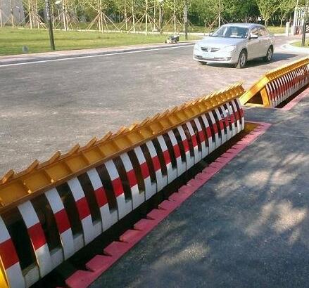 路障機
